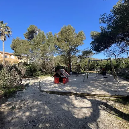 Vue Mer Et Pieds Dans L'eau * Hyères